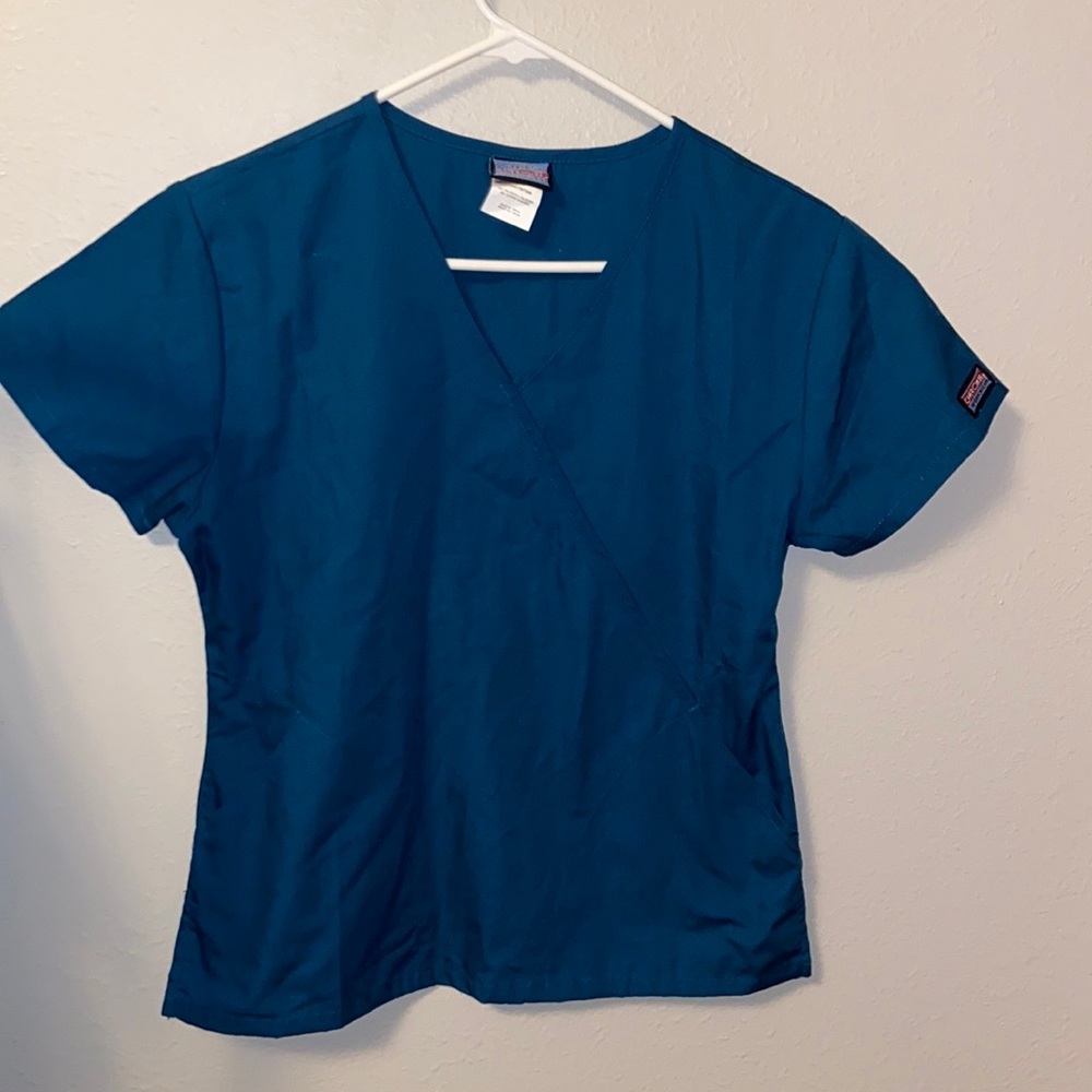 Cherokee scrub top